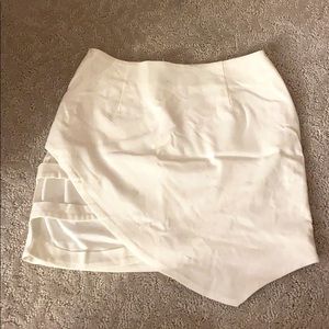 White bodycon skirt